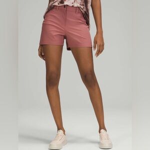 Lululemon City Sleek 5‎ Pocket High-Rise Short
